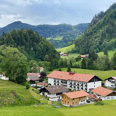 Allgaeu - Gemuetliche Huettenatmosphaere Und Schwimmbad Und Sauna Im Ha By Interhome * اوبرستدورف