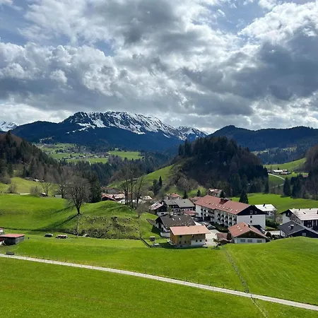 Allgaeu - Gemuetliche Huettenatmosphaere Und Schwimmbad Und Sauna Im Ha By Interhome شقة